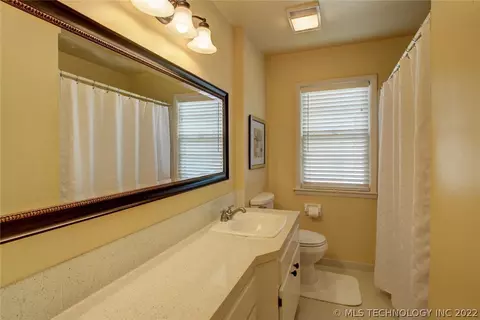 3703 E 24th St, Tulsa, OK 74114 photo 19