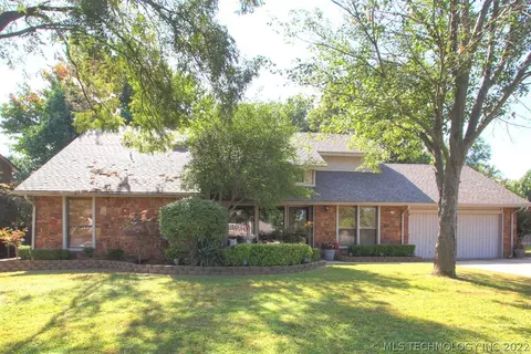 6208 E 78th St, Tulsa, OK 74136 photo 1