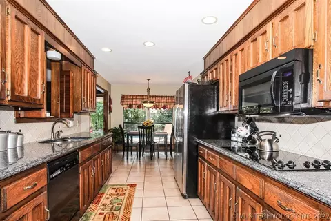 6208 E 78th St, Tulsa, OK 74136 photo 13