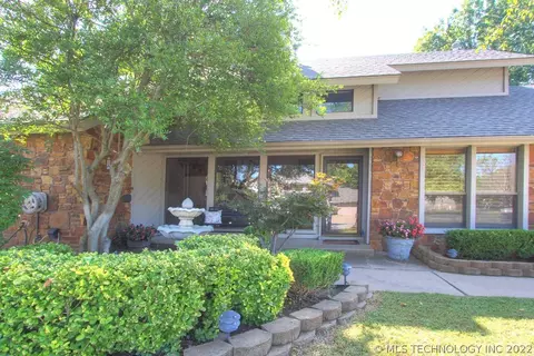 6208 E 78th St, Tulsa, OK 74136 photo 3
