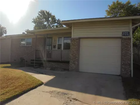 6726 E 10th St, Tulsa, OK 74112 photo 3