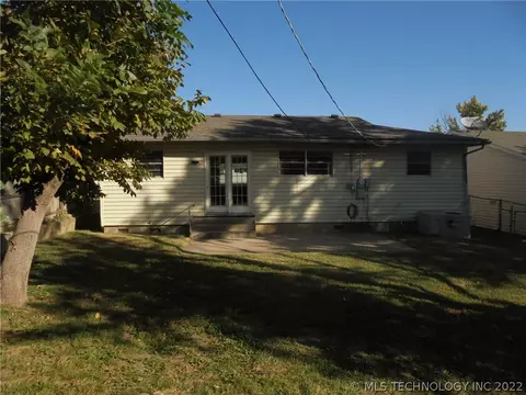 6726 E 10th St, Tulsa, OK 74112 photo 4