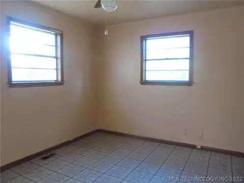 6726 E 10th St, Tulsa, OK 74112 photo 12