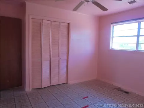 6726 E 10th St, Tulsa, OK 74112 photo 13