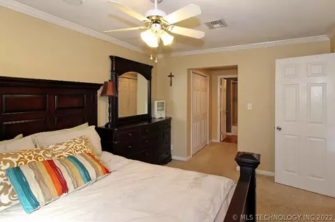 222 E 35th St, Tulsa, OK 74105 photo 13