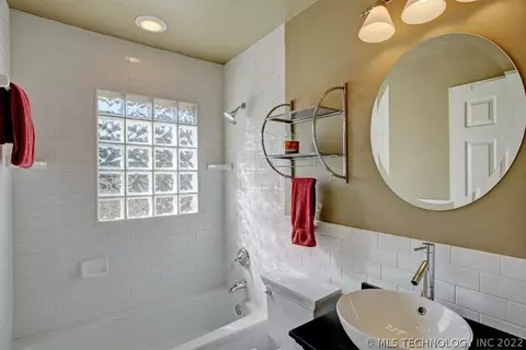 222 E 35th St, Tulsa, OK 74105 photo 18