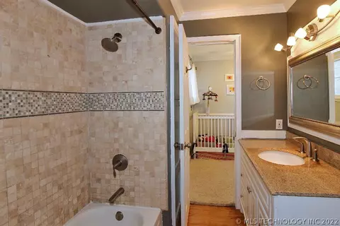 222 E 35th St, Tulsa, OK 74105 photo 14