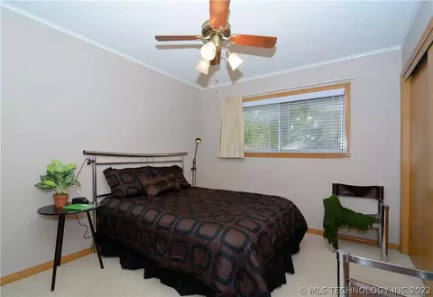 1588 E 59th Pl, Tulsa, OK 74105 photo 11