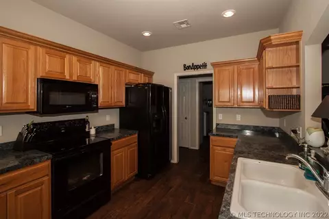 21460 E 39th Pl, Broken Arrow, OK 74014 photo 8
