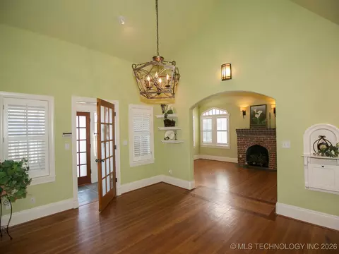 1341 E 36th St, Tulsa, OK 74105 photo 6