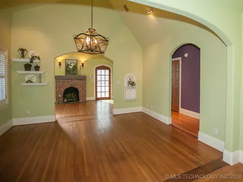 1341 E 36th St, Tulsa, OK 74105 photo 7