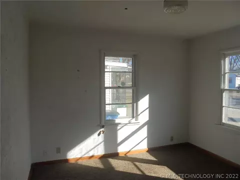 6213 E King Pl, Tulsa, OK 74115 photo 8