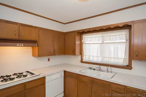 6773 E 28th Pl, Tulsa, OK 74129 photo 10