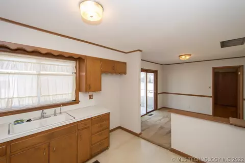 6773 E 28th Pl, Tulsa, OK 74129 photo 12