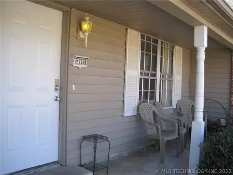 12128 E 37th Pl, Tulsa, OK 74146 photo 2
