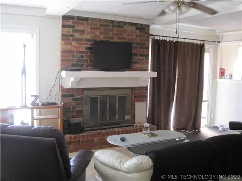 12128 E 37th Pl, Tulsa, OK 74146 photo 3
