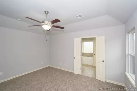1136 E 146th Ct S, Glenpool, OK 74033 photo 13