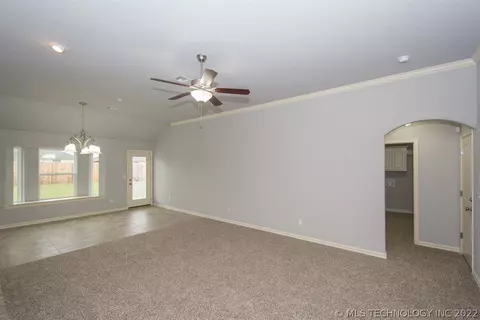 1136 E 146th Ct S, Glenpool, OK 74033 photo 5