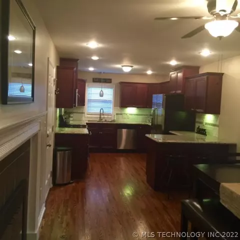 5343 E 28th St, Tulsa, OK 74114 photo 12