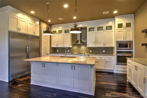 1436 E 33rd St, Tulsa, OK 74105 photo 8