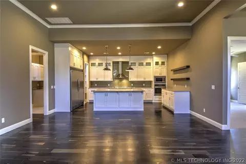 1436 E 33rd St, Tulsa, OK 74105 photo 6