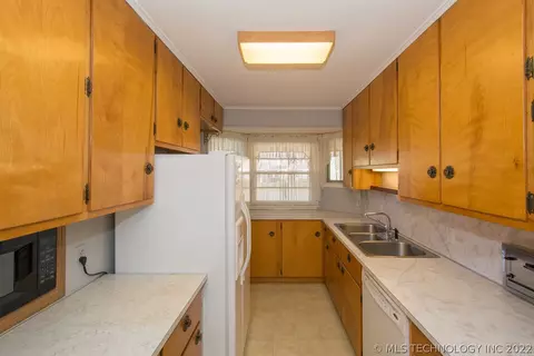 4012 E 25th Pl, Tulsa, OK 74114 photo 8