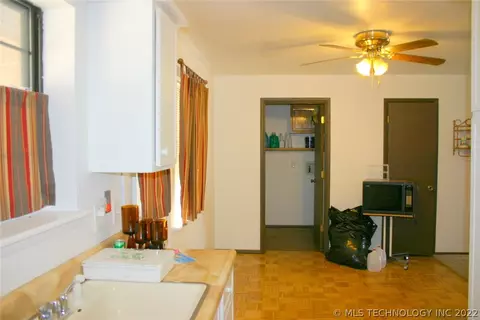 1082 E 144th Pl, Glenpool, OK 74033 photo 6