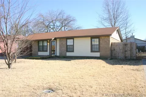 1082 E 144th Pl, Glenpool, OK 74033 photo 1