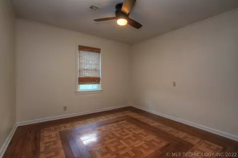 222 E 35th Pl, Tulsa, OK 74105 photo 19