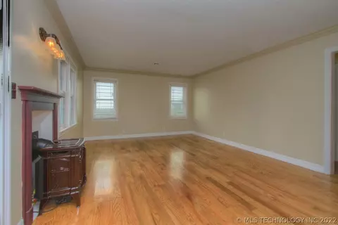 222 E 35th Pl, Tulsa, OK 74105 photo 13