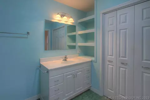 222 E 35th Pl, Tulsa, OK 74105 photo 18