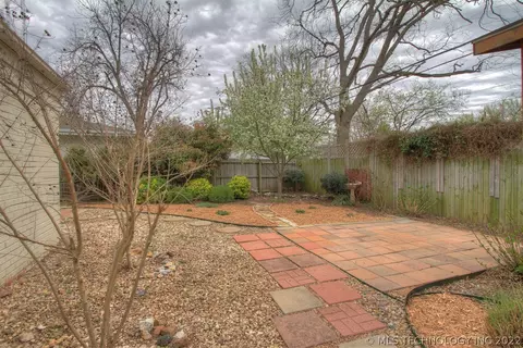 222 E 35th Pl, Tulsa, OK 74105 photo 25