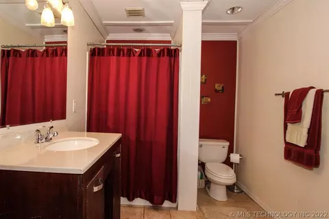 1935 E 13th Pl, Tulsa, OK 74104 photo 17