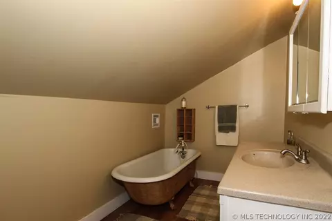 1935 E 13th Pl, Tulsa, OK 74104 photo 22