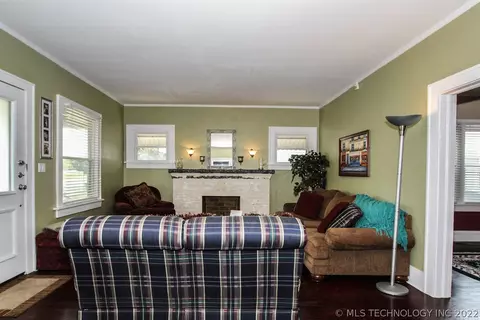 1935 E 13th Pl, Tulsa, OK 74104 photo 3