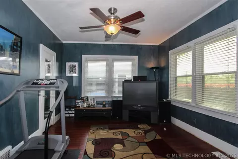 1935 E 13th Pl, Tulsa, OK 74104 photo 8