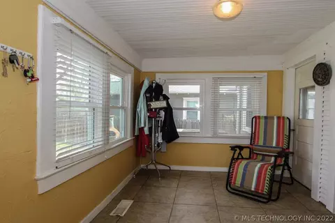 1935 E 13th Pl, Tulsa, OK 74104 photo 14