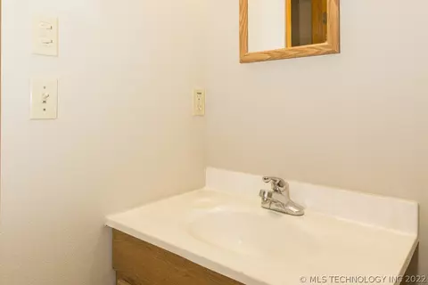 1044 E 144th Pl, Glenpool, OK 74033 photo 17