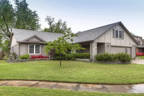 10014 E 40th St, Tulsa, OK 74146 photo 2