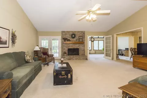 10014 E 40th St, Tulsa, OK 74146 photo 5