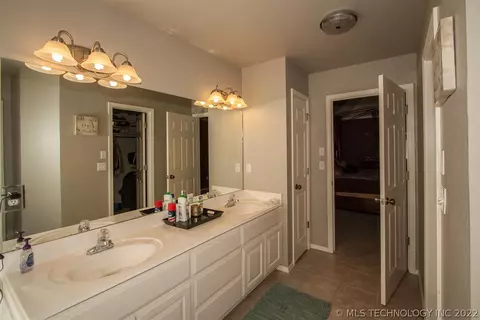 19724 E 50th St, Broken Arrow, OK 74014 photo 13