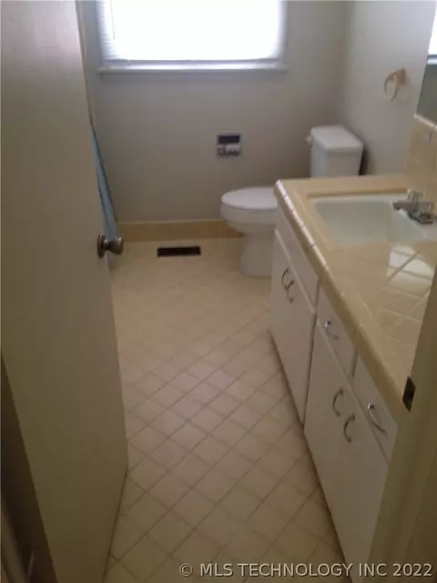 1558 E 59th St, Tulsa, OK 74105 photo 9
