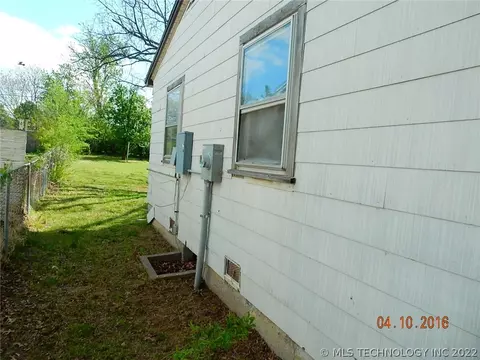 4244 E Young Pl, Tulsa, OK 74115 photo 2