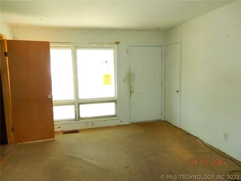 4244 E Young Pl, Tulsa, OK 74115 photo 5