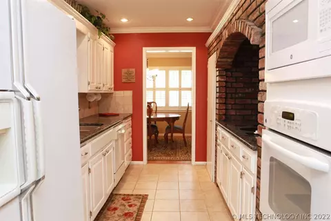 7212 E 64th Pl, Tulsa, OK 74133 photo 12