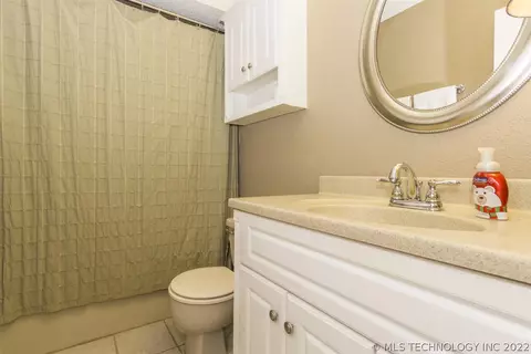 1067 E 145th St, Glenpool, OK 74033 photo 21