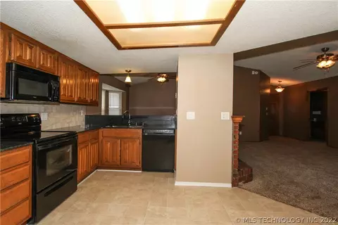 9319 E 100th St, Tulsa, OK 74133 photo 14