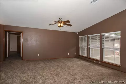 9319 E 100th St, Tulsa, OK 74133 photo 4