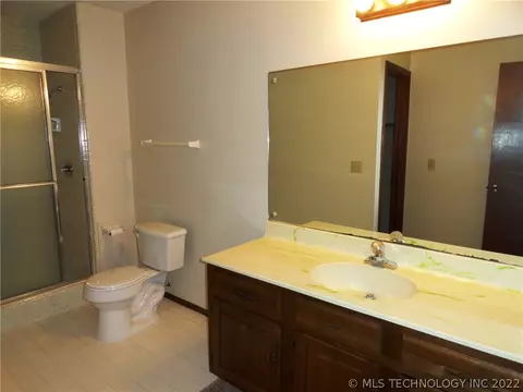 12527 E 37th St, Tulsa, OK 74146 photo 12