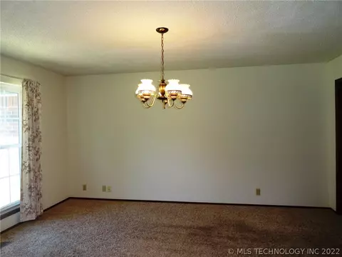 12527 E 37th St, Tulsa, OK 74146 photo 9